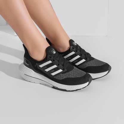 Adds UltraBoost - Preto Branco